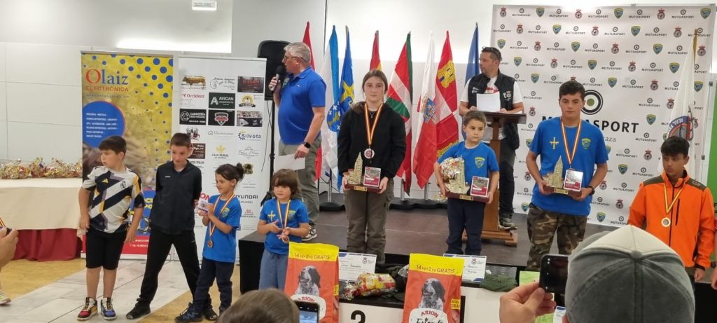 Leire Arrazola Subcampeona De La I Copa De España De Perros De Rastro De Jabalí