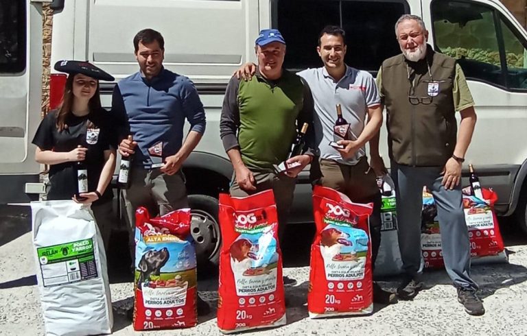 Leire Arrazola Campeona De Bizkaia De Perros De Rastro Con Jabali